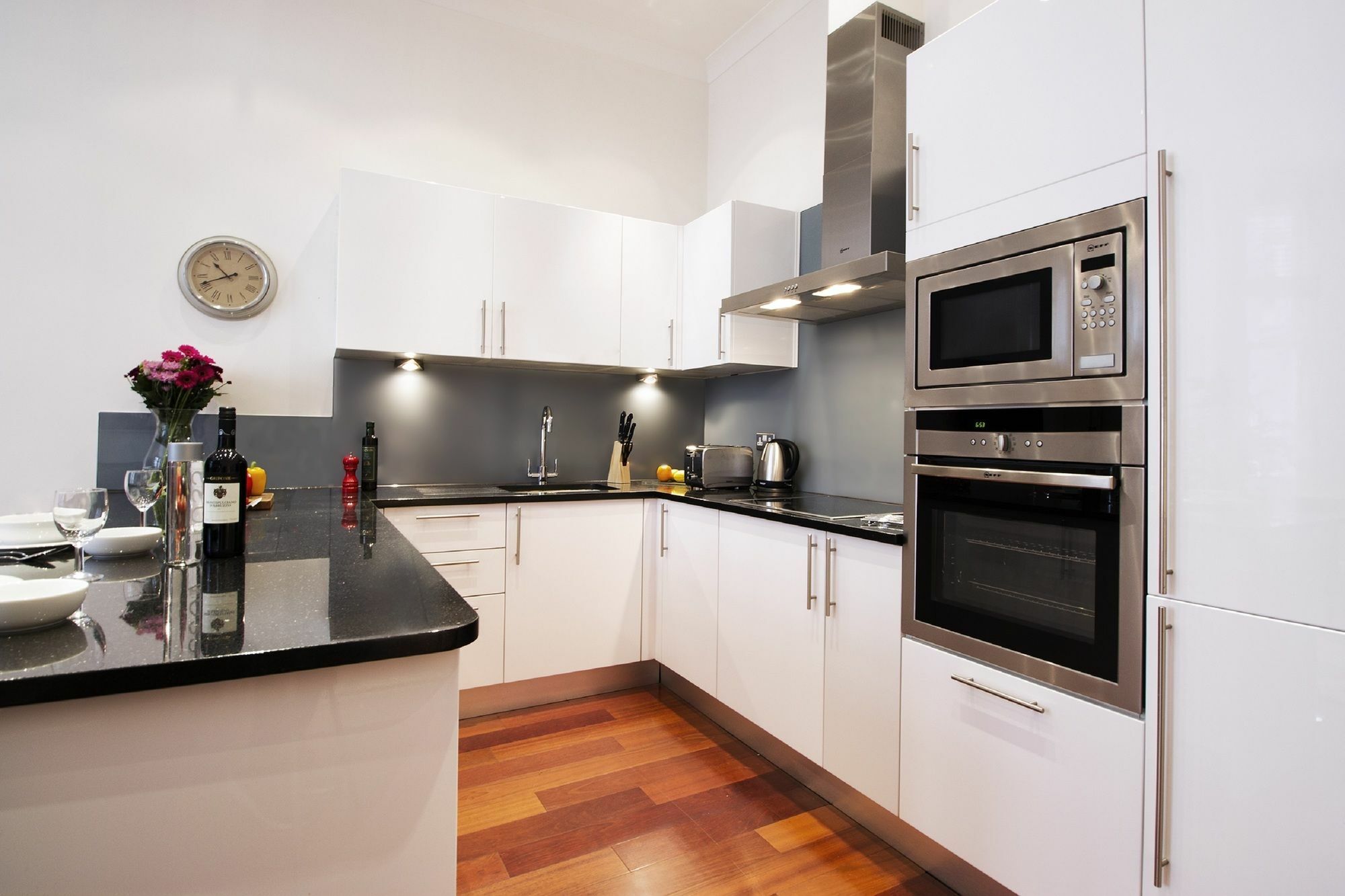 Kensington One Appartement Londen Buitenkant foto